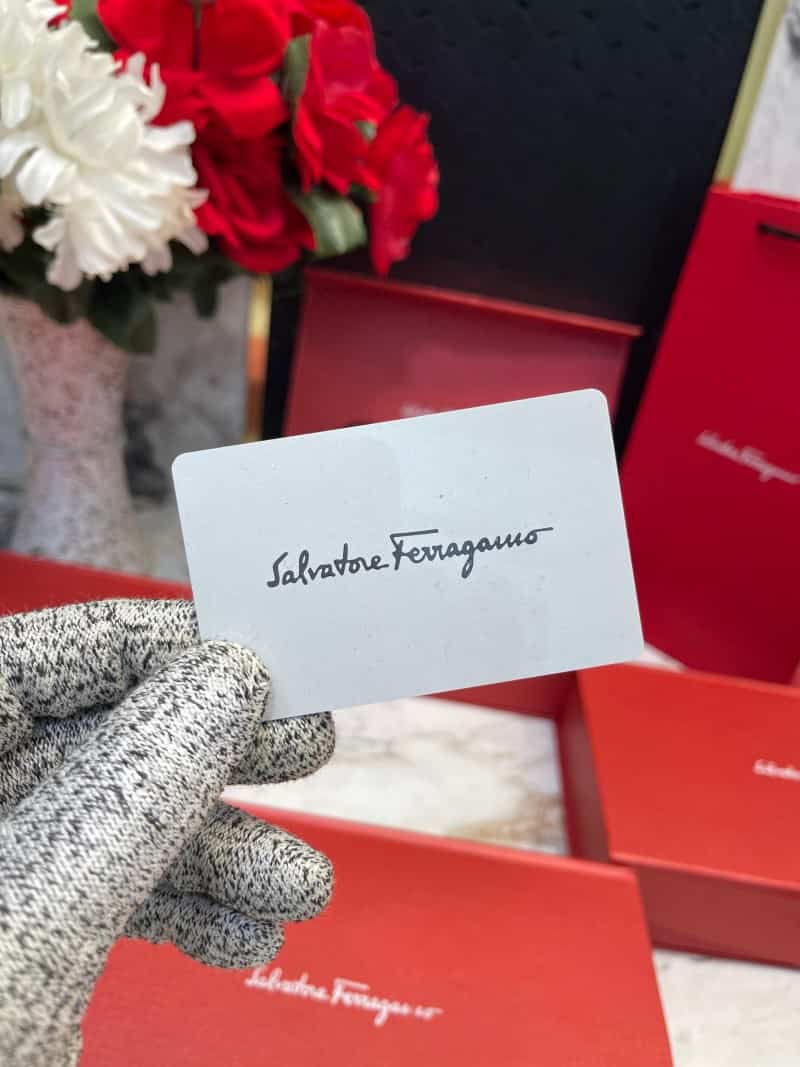 Salvatore_Ferragamo_3_Buckle_Combo_C_376