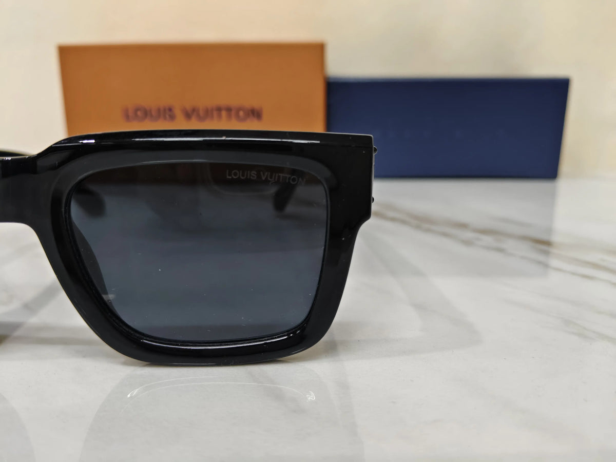 LOUIS VUITTON 8034 GLOSSY BLACK