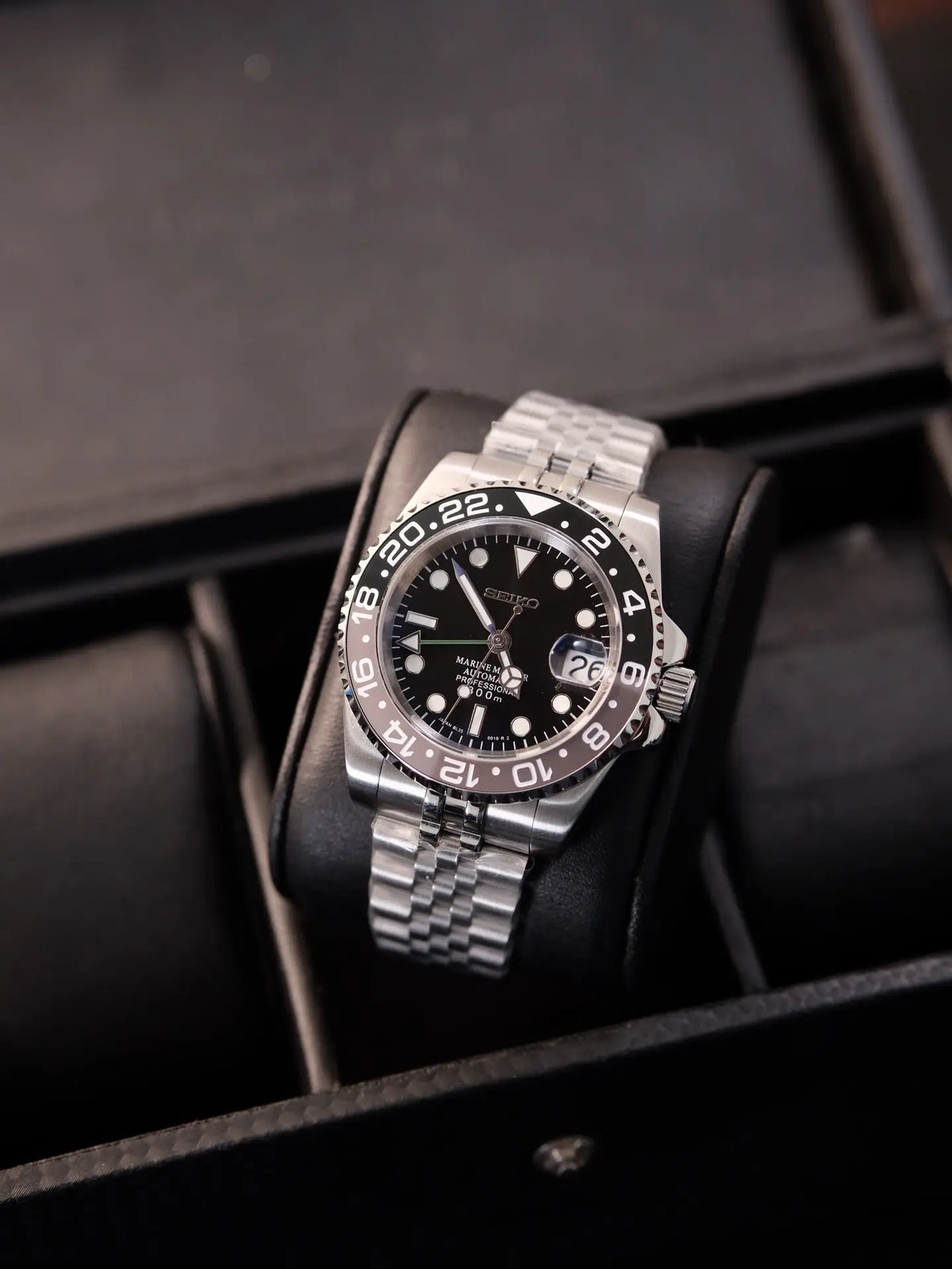 Seiko MOD GMT Master Bruce Wayne Heavy Shift Movement