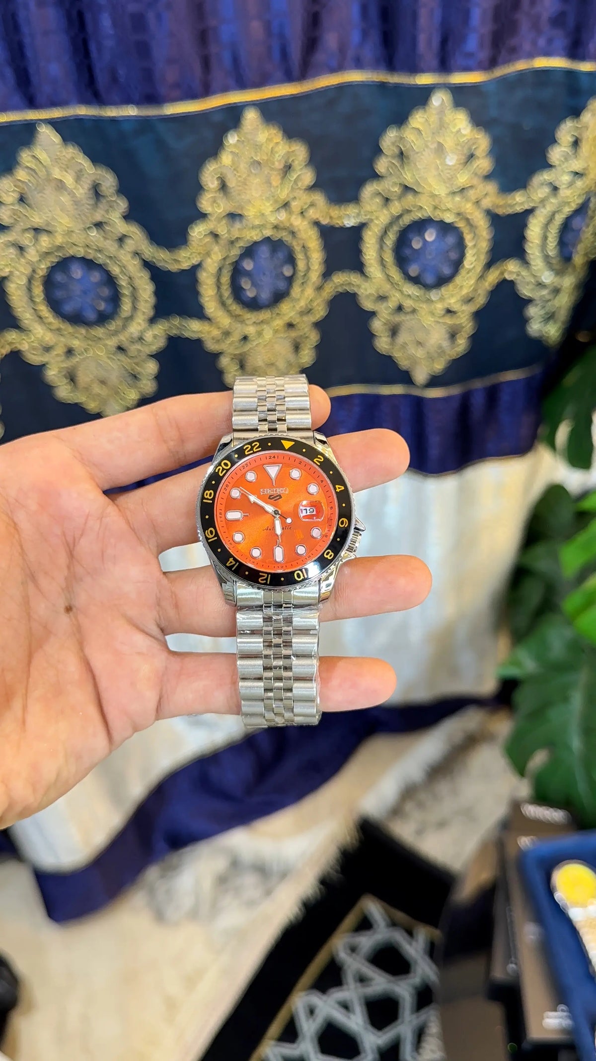Seiko 5Sportz GMT Heavy Shift Movement