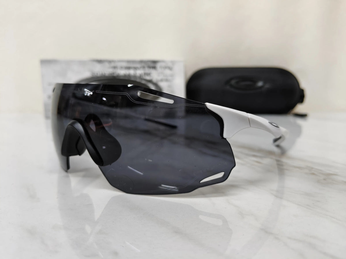 OAKLEY 0095 WHITE BLACK
