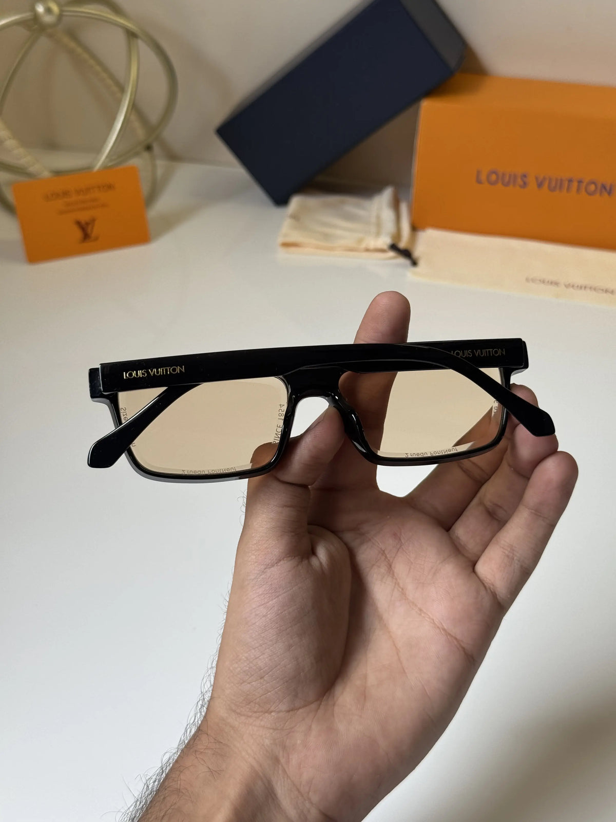 Louis_Vuitton_6002_Peach_Black