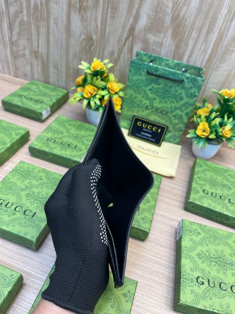 GUCCI_WALLET_V639