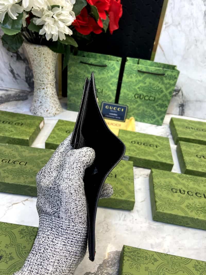 GUCCI_WALLET_V592