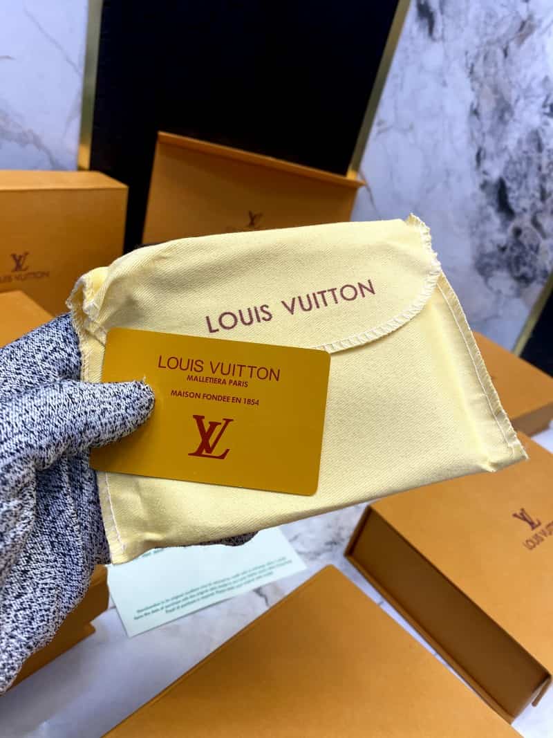 LOUIS_VUITTON Premium_Belt_&_wallet_Combo_C349