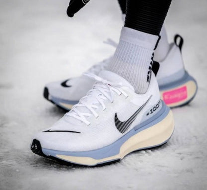nike zoom x run 3 INVINCIBLE