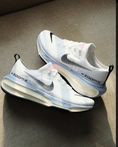 nike zoom x run 3 INVINCIBLE