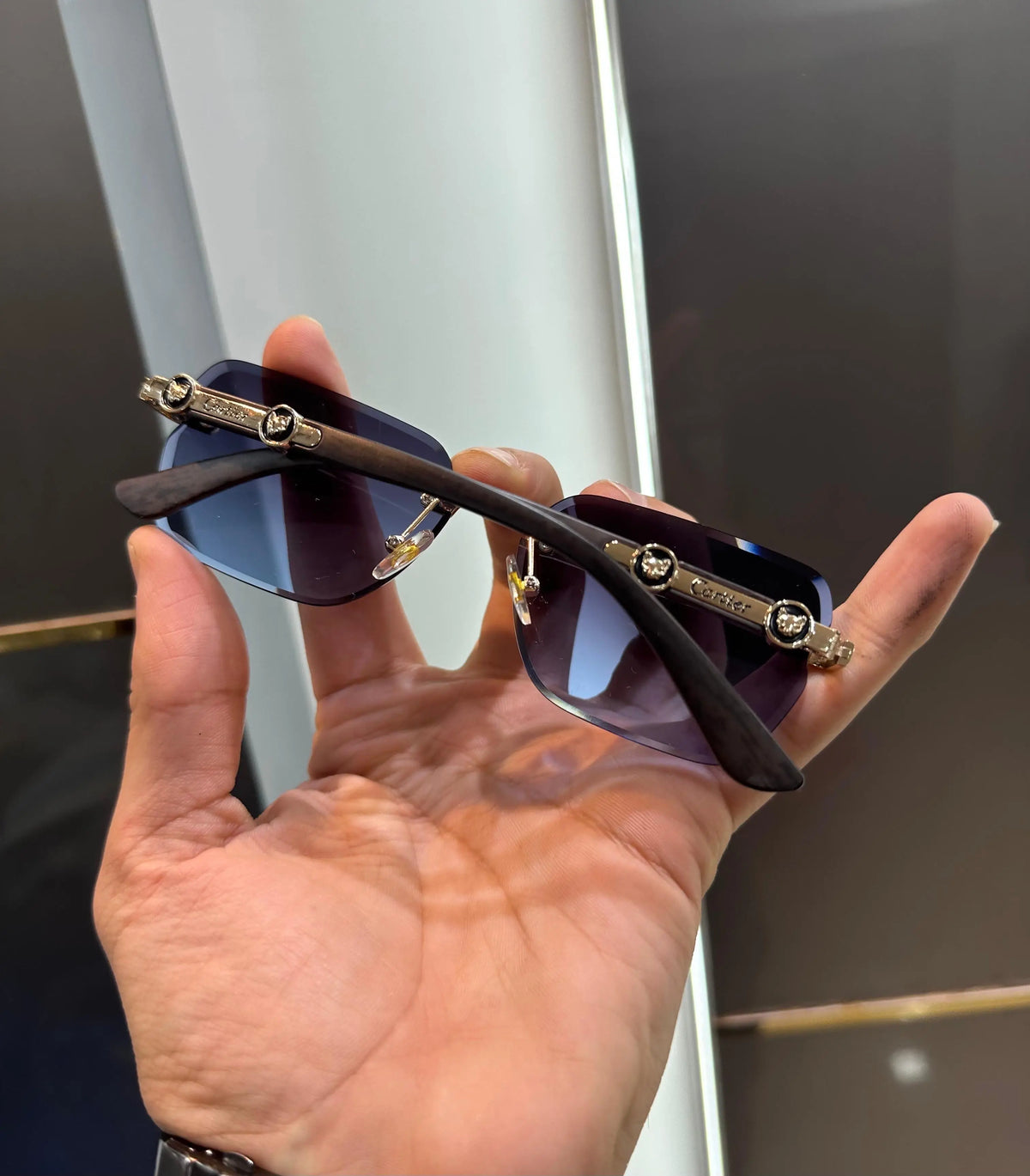 Cartie r Wooden Finish Blue Premium Shade M22