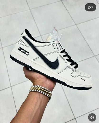 Nike SB Dunk Low SUPREME X WHITE BLACK