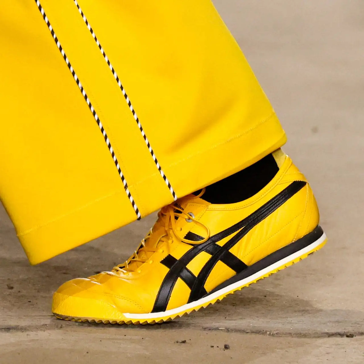 Onitsuka Tiger Mexico 66 SD Yellow Black  7A Premium Sneakers (D-2033)