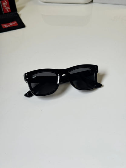 Rayban_502_Shine_Black_Ferrari_Edition