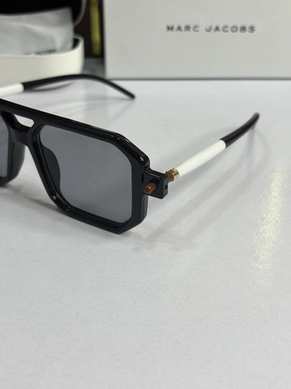 Marc Jacob White & Black