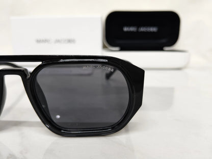 MARC JACOBS ALL BLACK