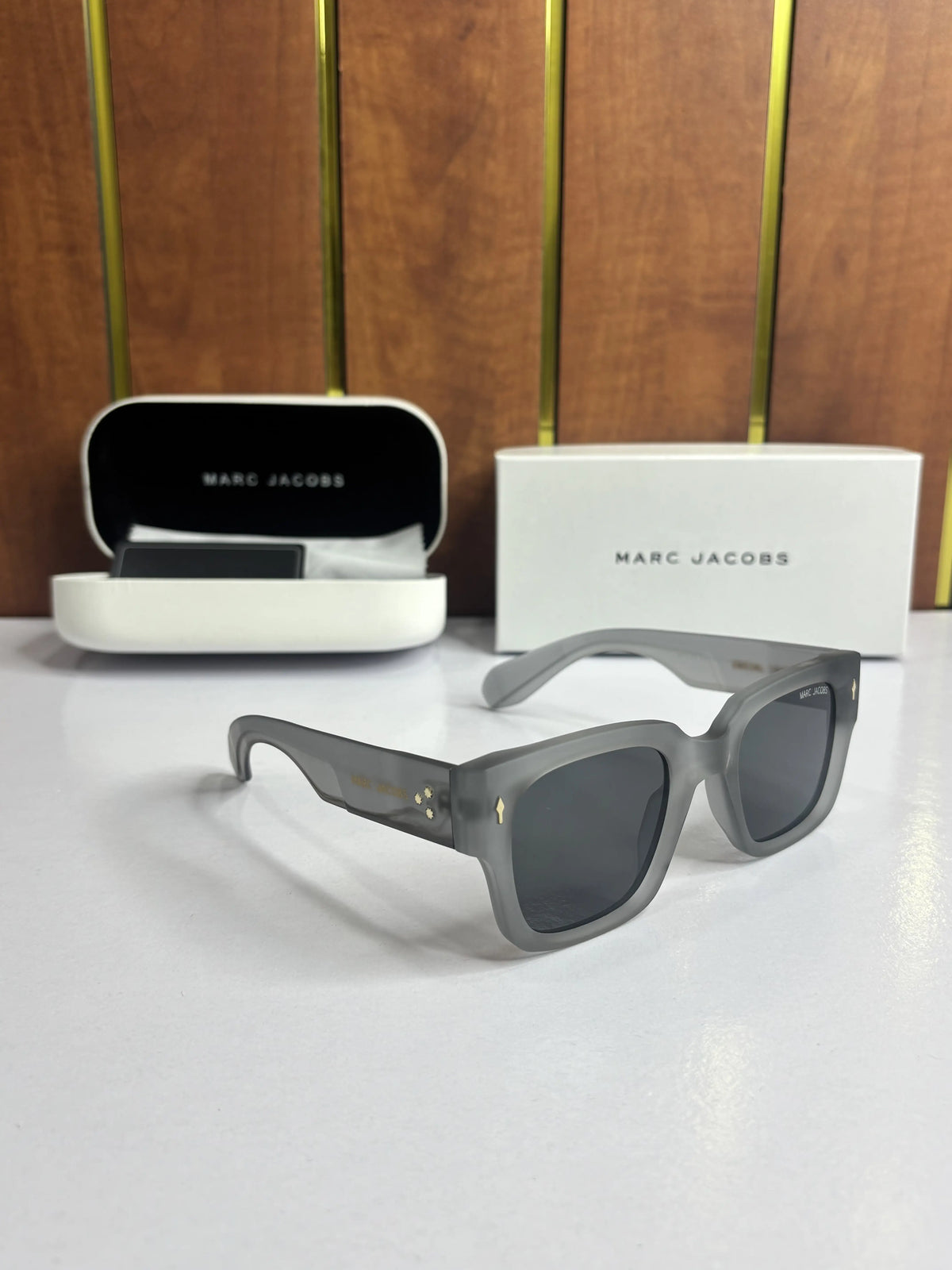 Marc Jacob 11-26 Grey