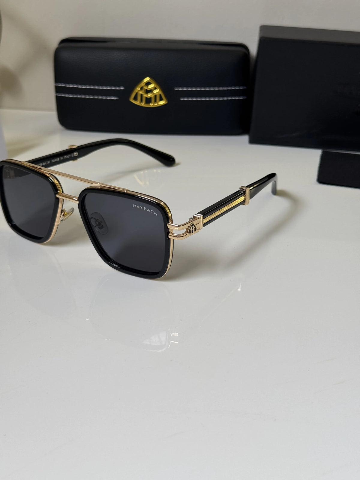 Maybach_Z34_Gold_Black