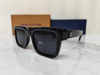 LOUIS VUITTON 8034 GLOSSY BLACK