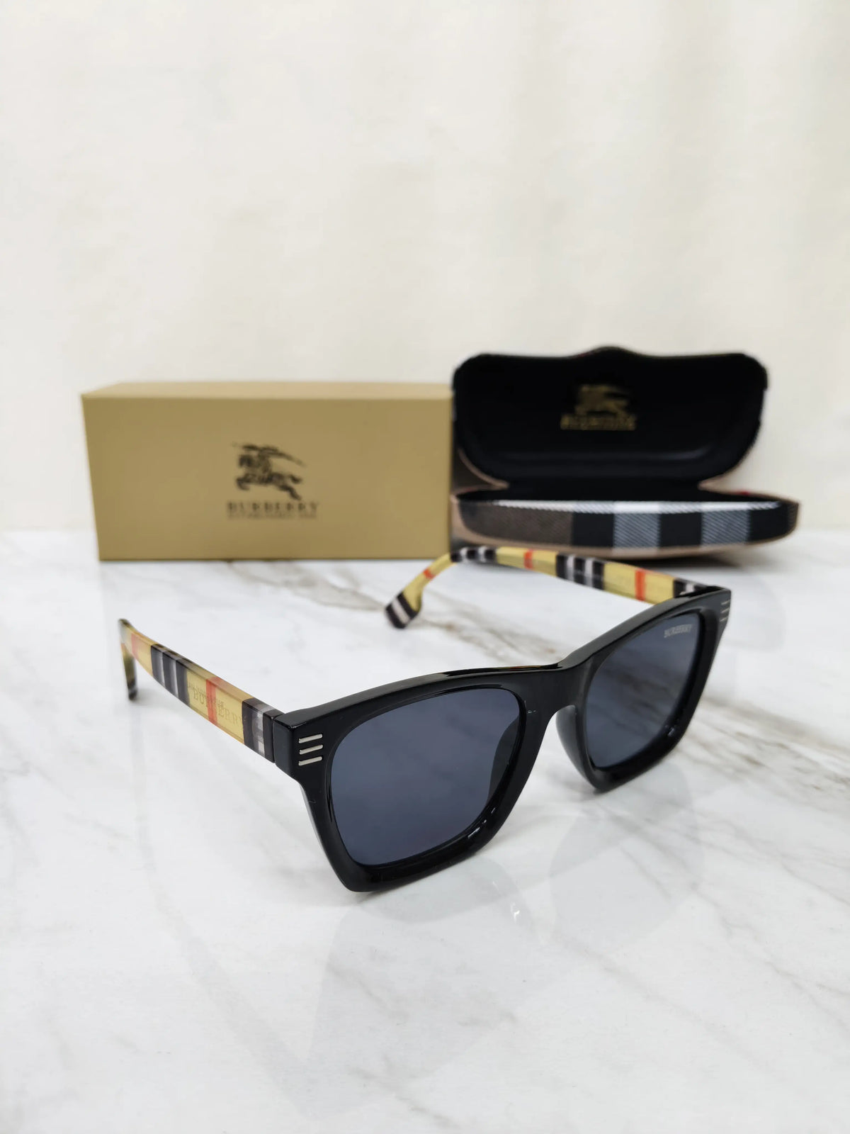BURBERRY 2818 LOGO STICK