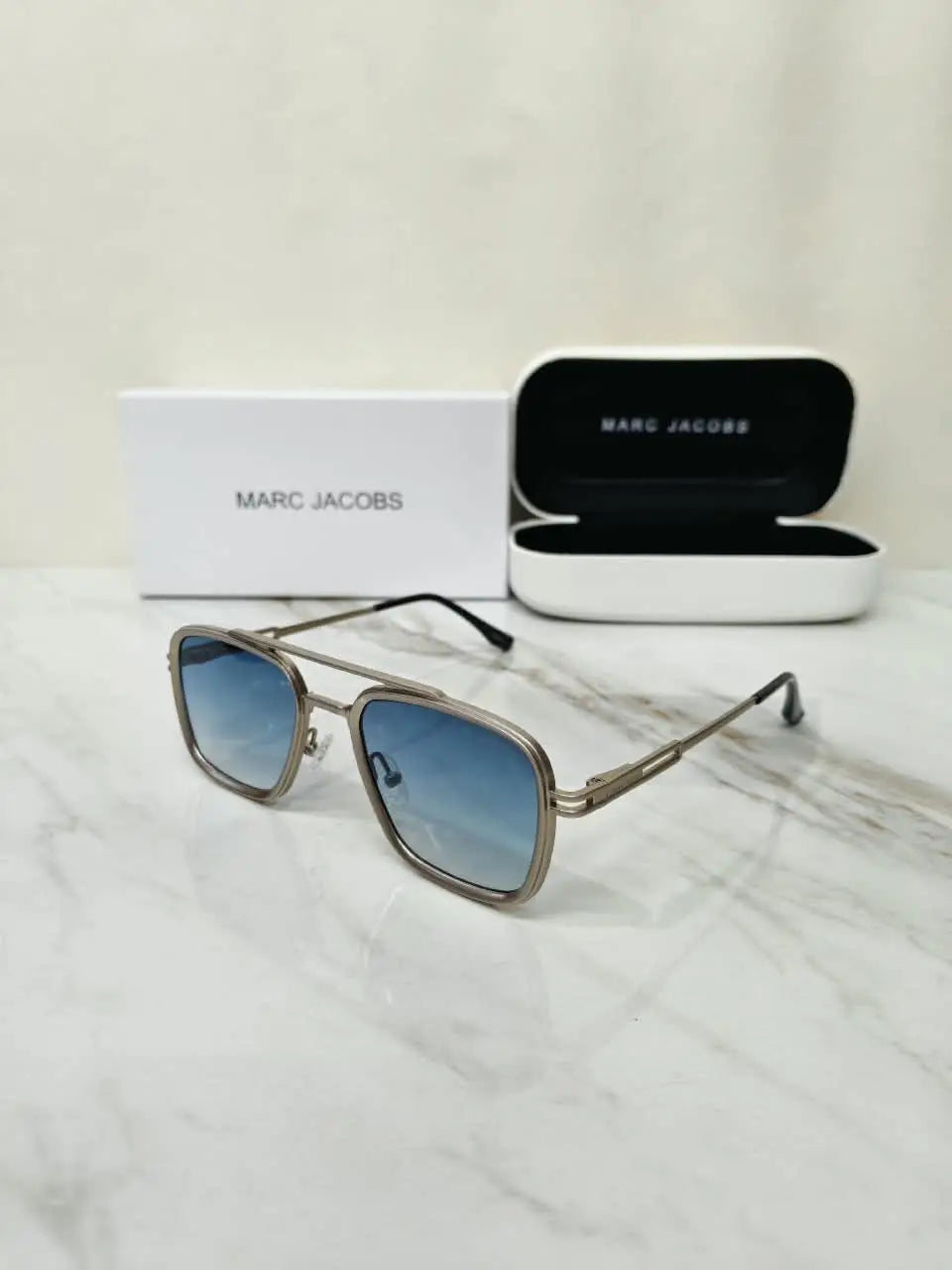 MARC JACOBS 518 SILVER BLUE