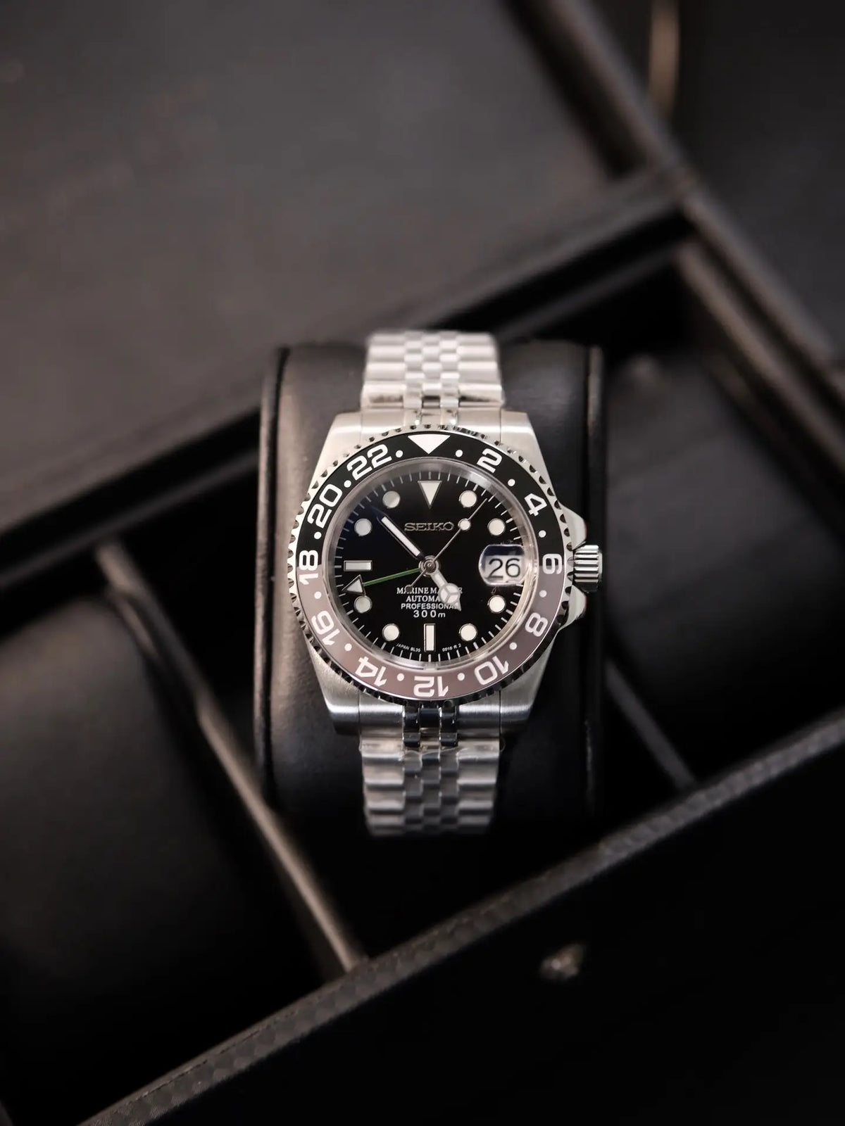 Seiko MOD GMT Master Bruce Wayne Heavy Shift Movement