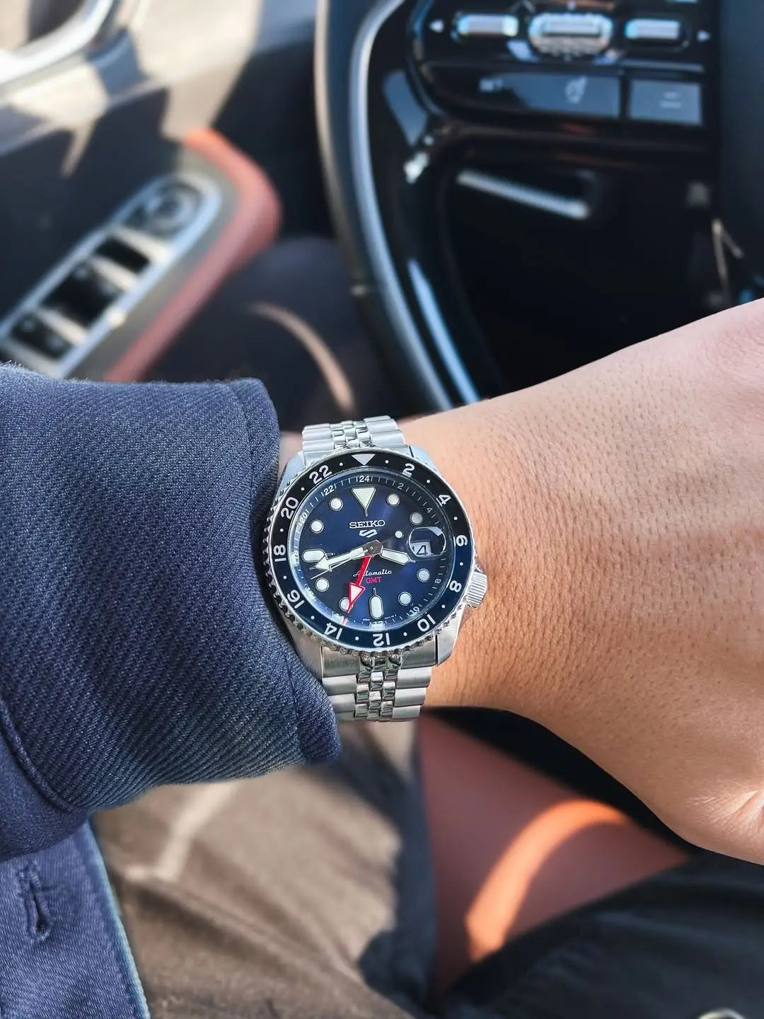 Seiko 5Sportz GMT Heavy Shift Movement