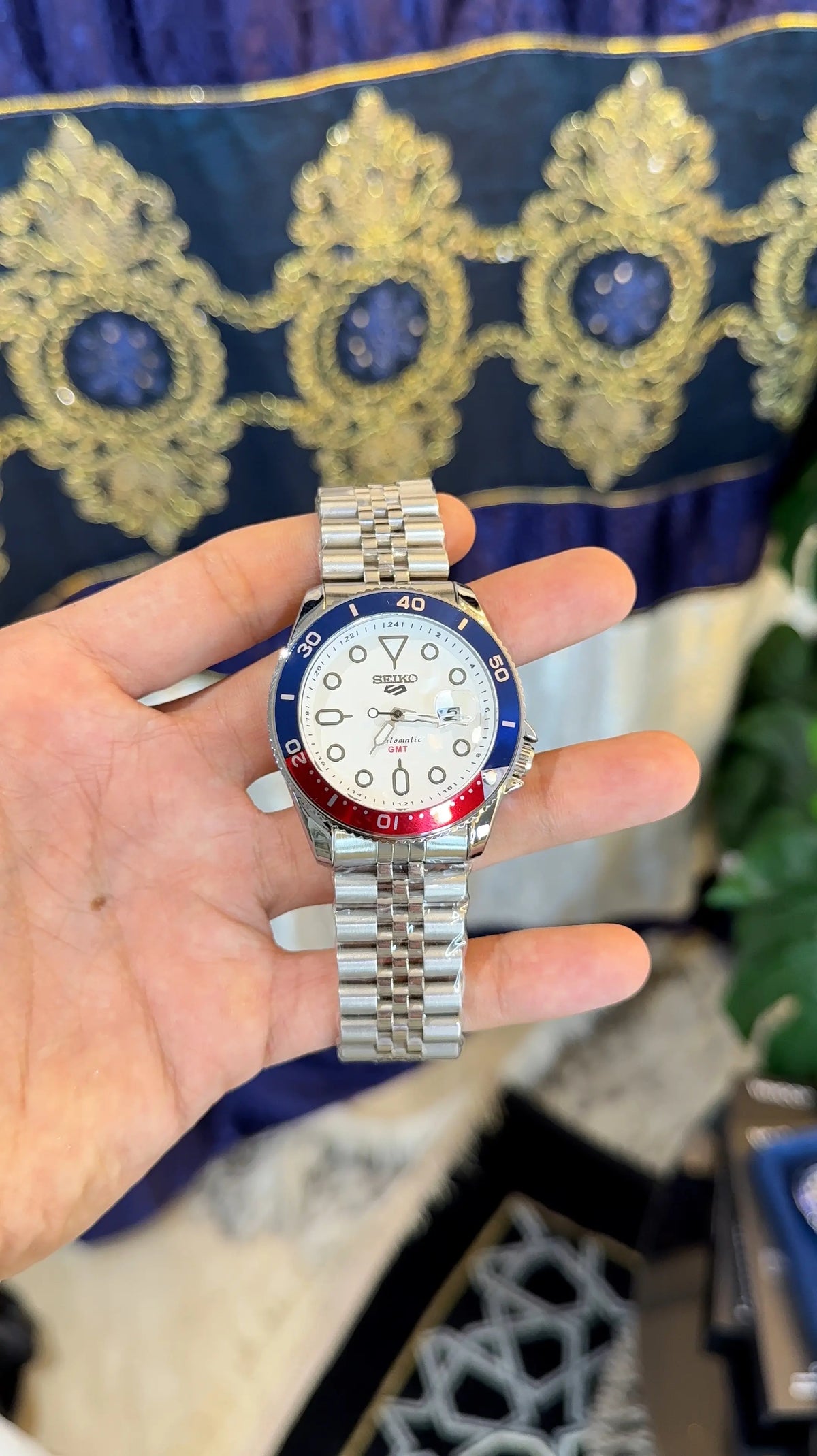Seiko 5Sportz GMT Heavy Shift Movement