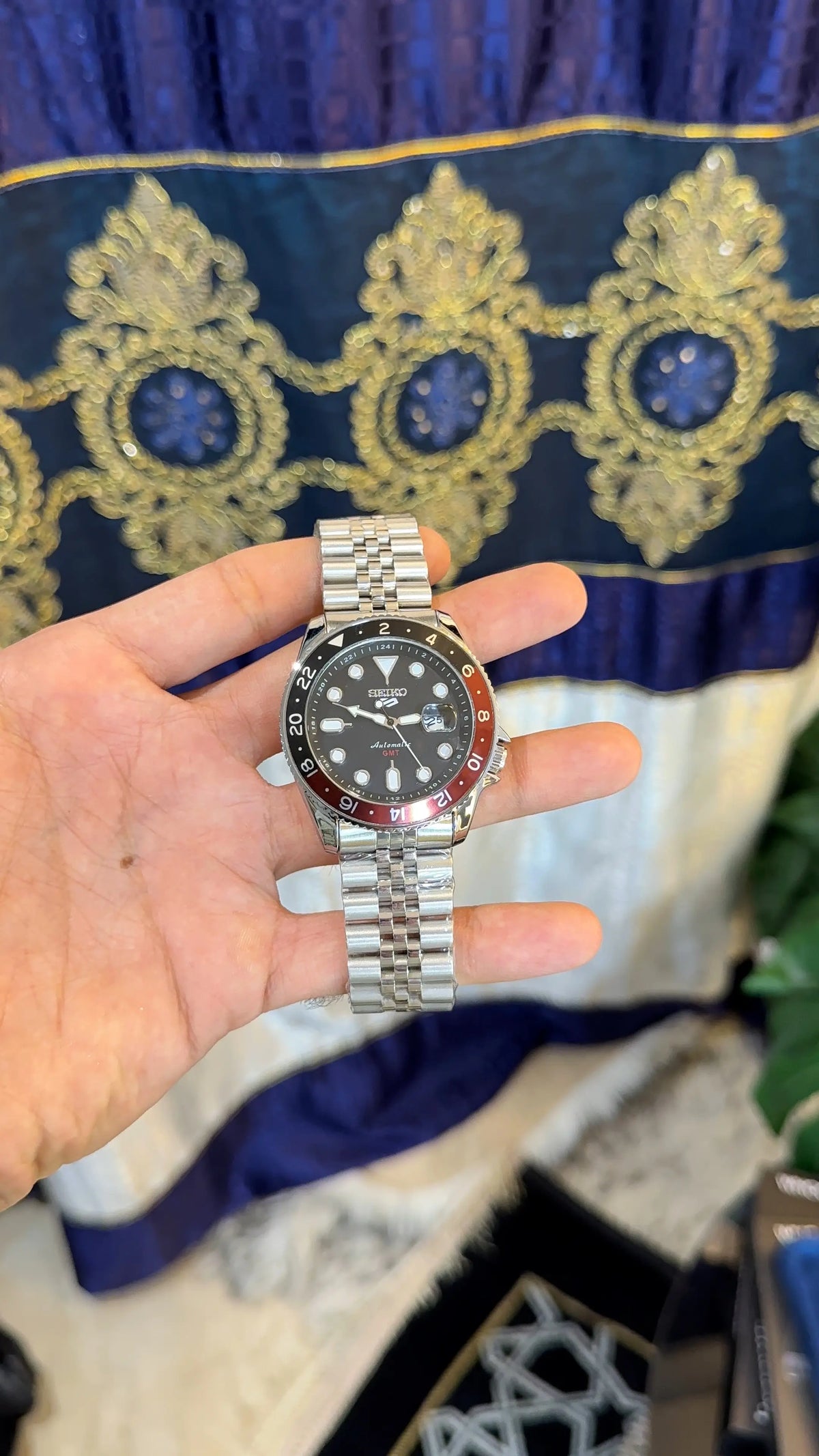 Seiko 5Sportz GMT Heavy Shift Movement