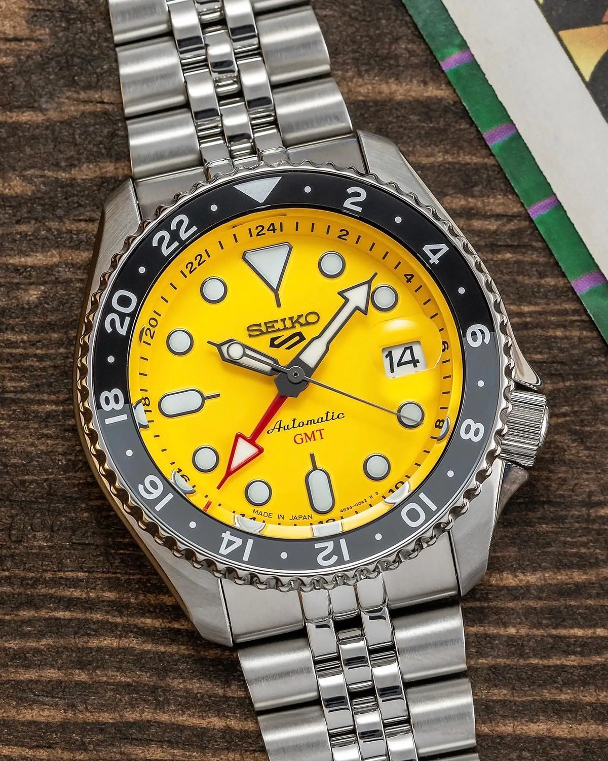Seiko 5Sportz GMT Heavy Shift Movement