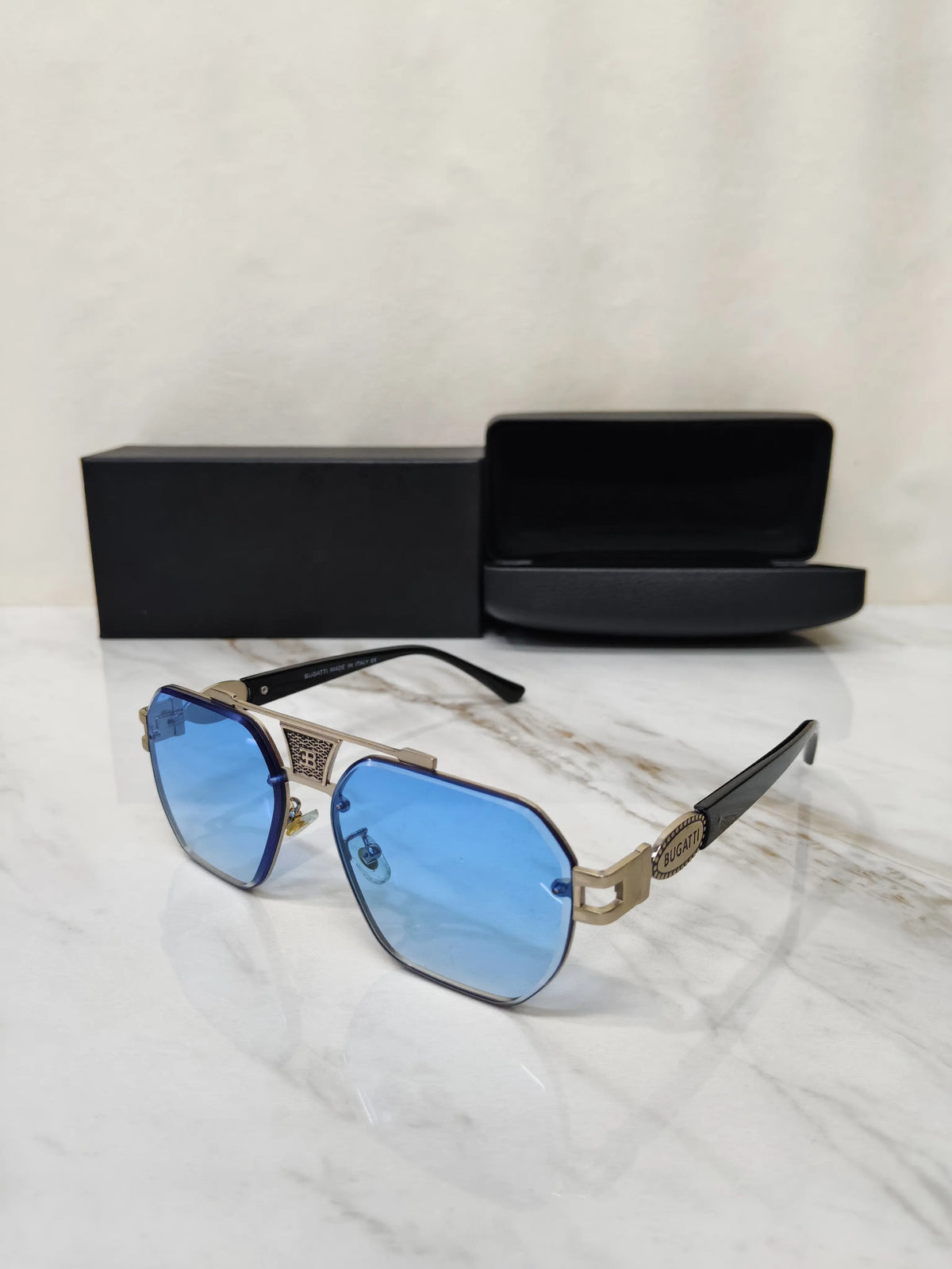 BUGATTI 25029 ICE BLUE BLACK