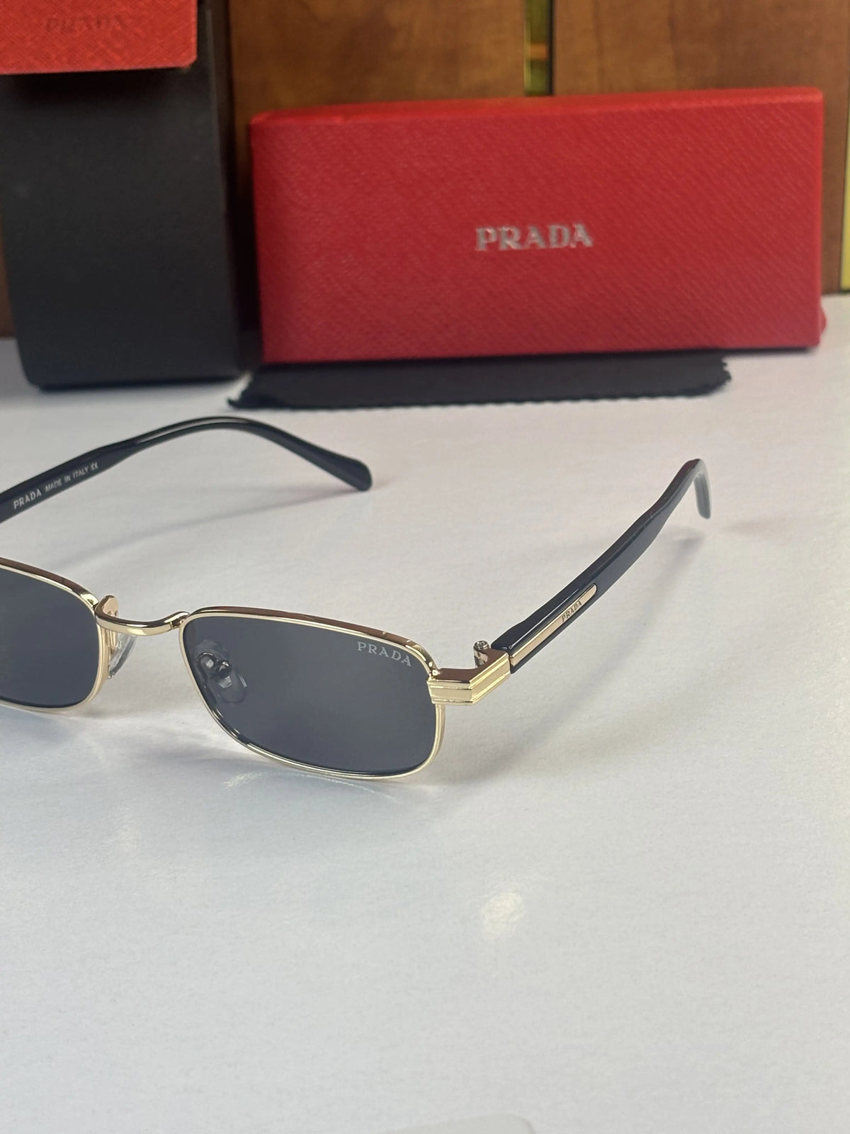 Prada 8213 Gold Black