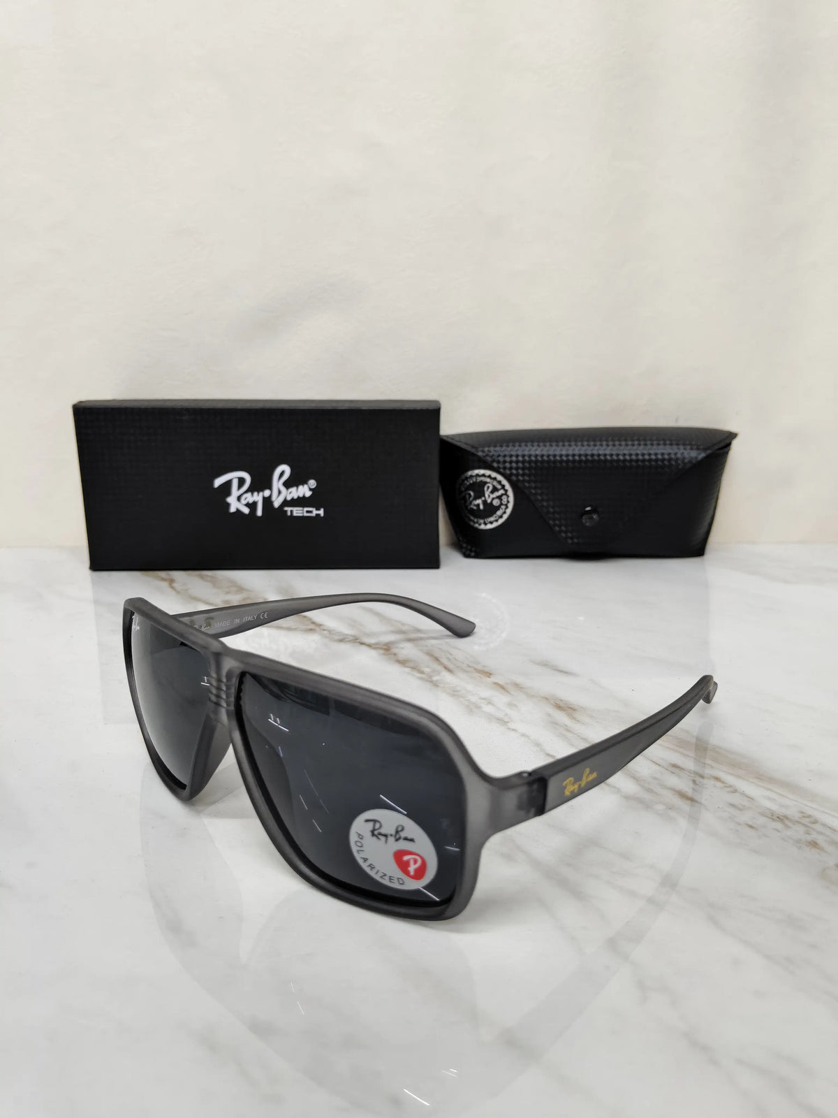 RAY BAN 4760 GREY BLACK MATT PREMIUM SHADES 